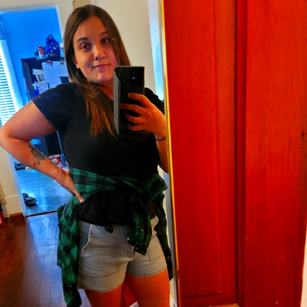 Meet your Posher, Laina